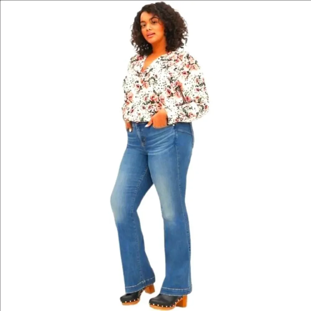 TORRID New Women's Floral Split Front Georgette Blouse. - Picture 7 of 15